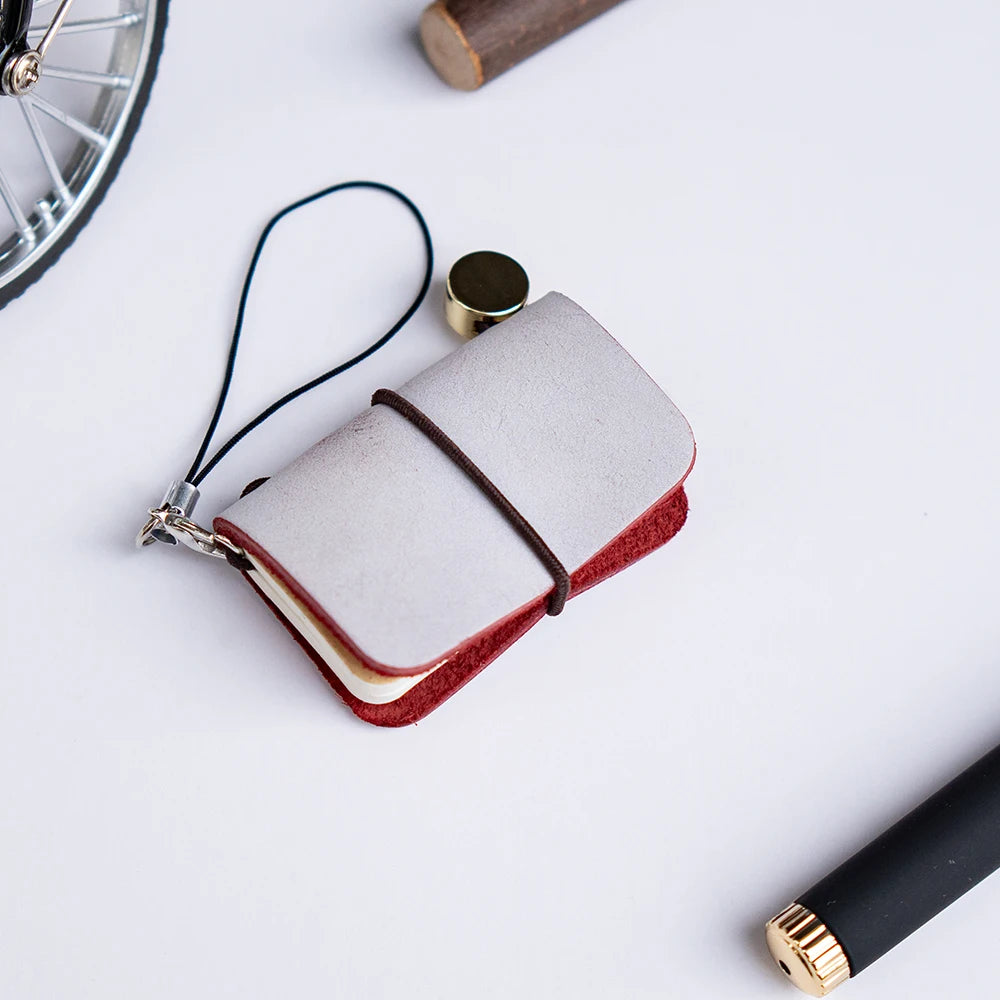 Ultra Mini Notebook Traveler'S Manual Retro Leather Style Book Applicable to Hang Decoration Diary Book Notepad 32 Sheet 64 Page