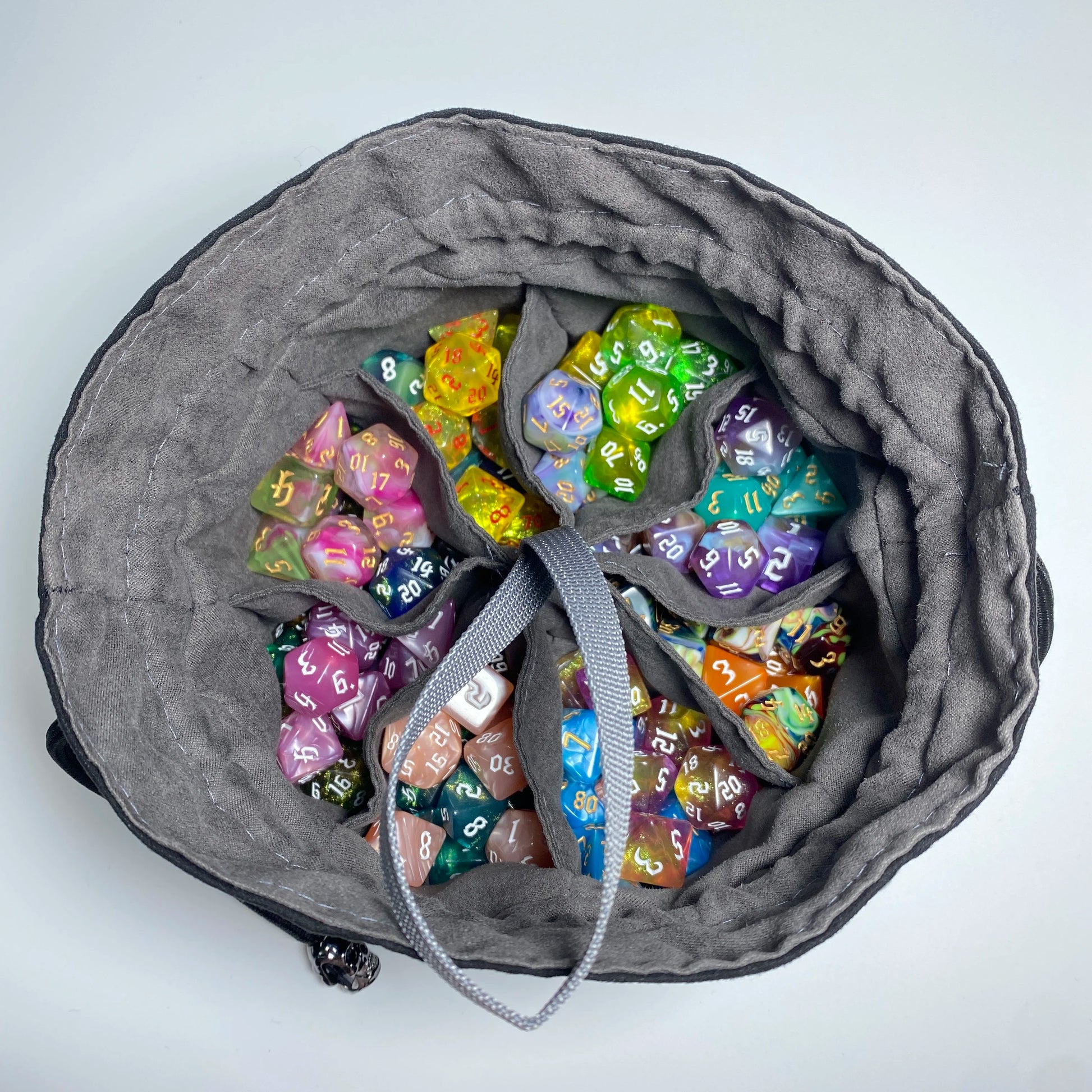 Dice Bag Pouch Storage Bag Multifunction Portable Drawstring Pouch High Quality Velvet Ingenious Design for Packing DND Dices